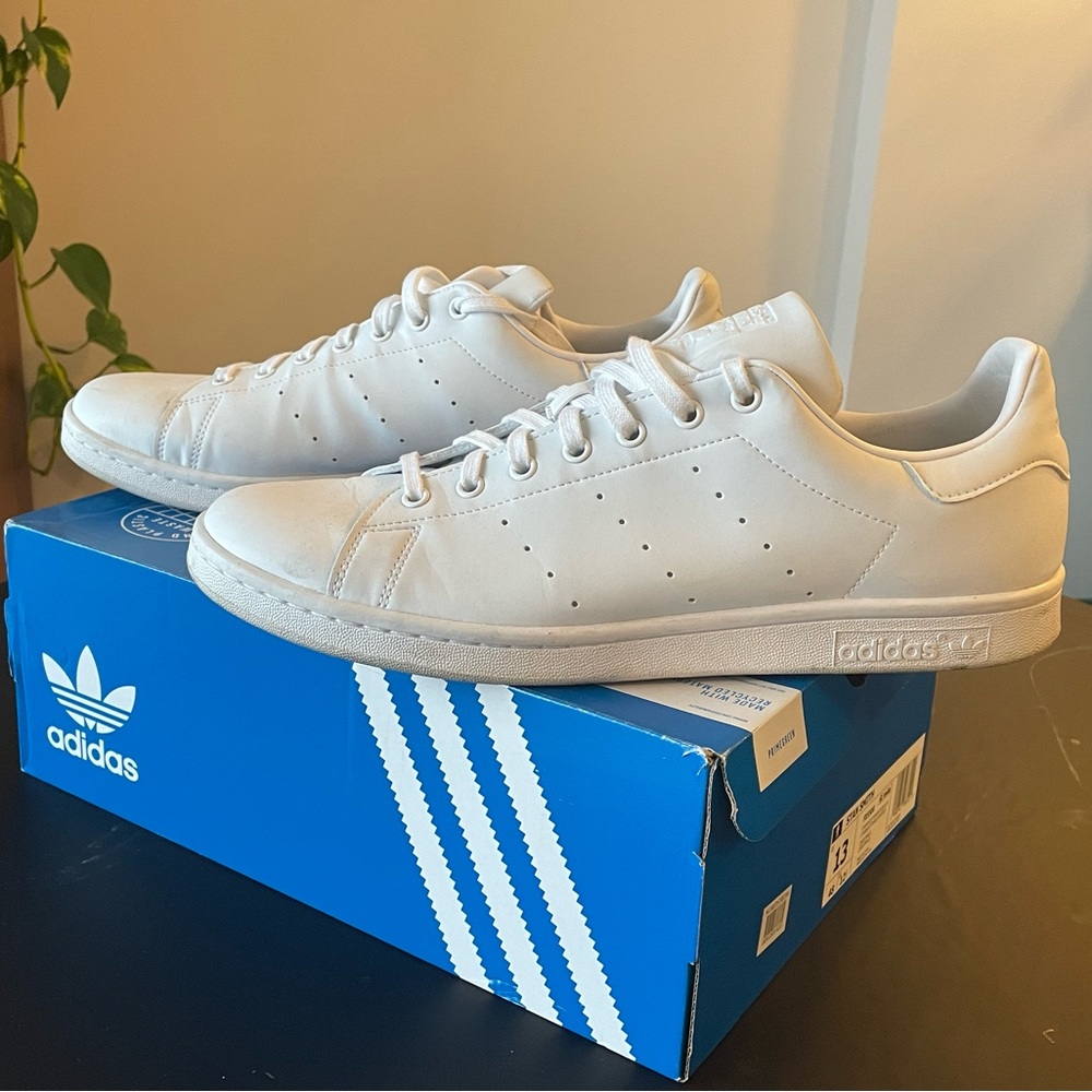 White Stan Smith Adidas shoes. Size 13 US
